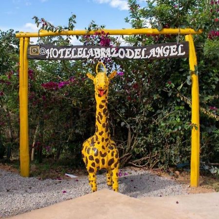 Hotel Campestre Abrazo Del Angel Aratoca Exterior foto